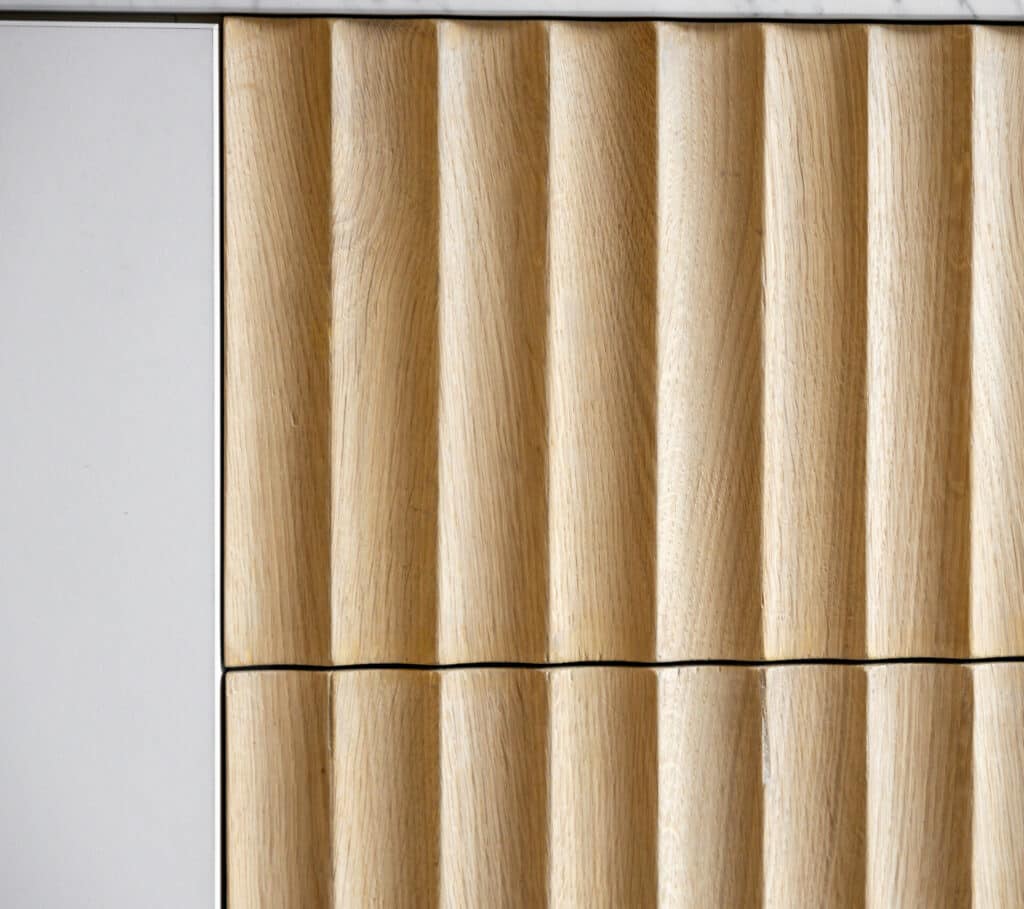 Detail pantry eikenhout
