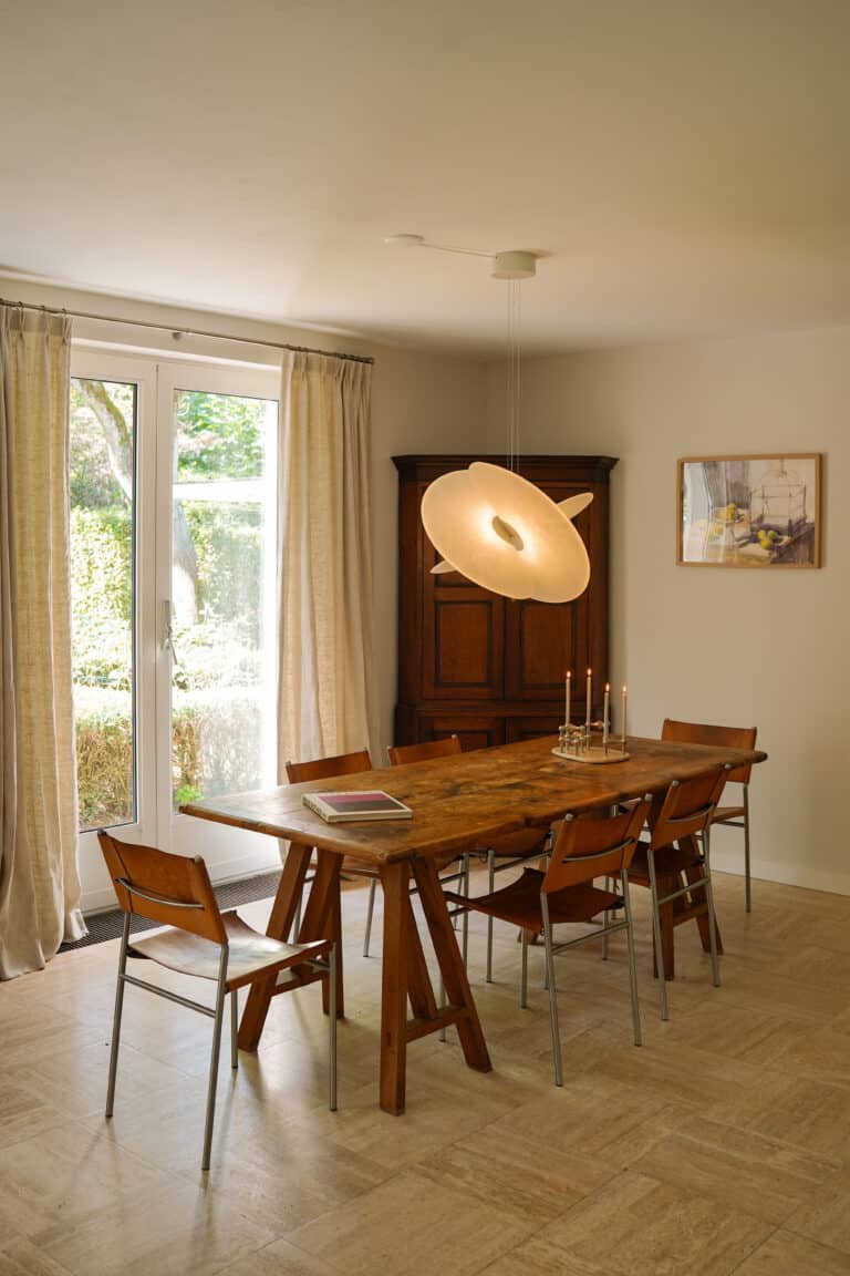 Eettafel Martin Visser stoelen Luceplan lamp